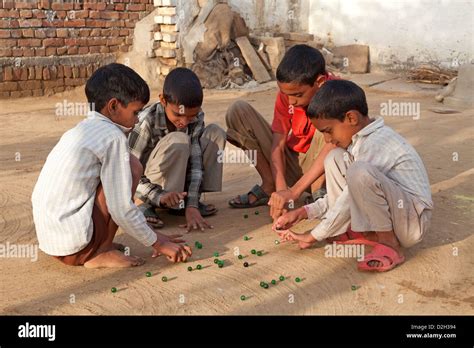 Imagen De Niños Jugando Canicas Animado Dia Del Nino Dia Del Nino