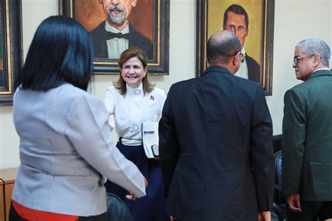 Gobierno Y Colegio M Dico Acuerdan Extender La Tregua Y Continuar El