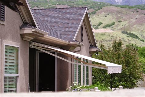 Huishs Awnings Pergolas And More In Utah Custom Canvas Rectractable