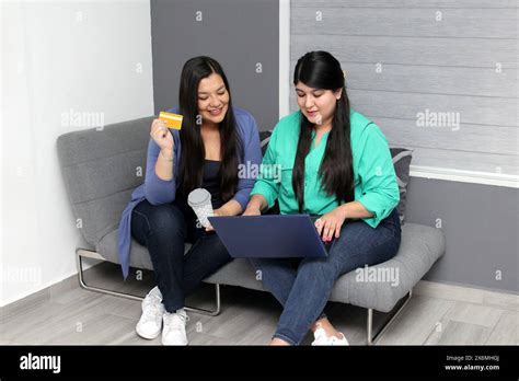 Latina Curvy Women Hi Res Stock Photography And Images Alamy