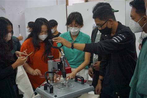 Mutakhir Dkv Unika Gelar Workshop Sablon Digital Scu