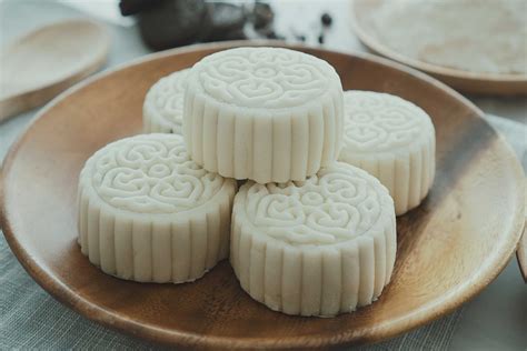 Oreo Snowskin Mooncake Bakeshop Singapore Whisk Fold