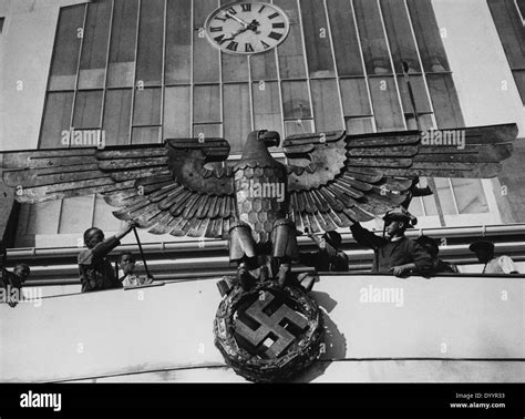 Eagle Swastika Stockfotos Und Bilder Kaufen Alamy