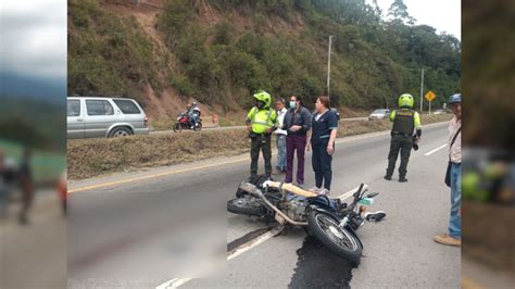 Fotos Un Motociclista Muerto Deja Accidente En La V A Que Conduce A