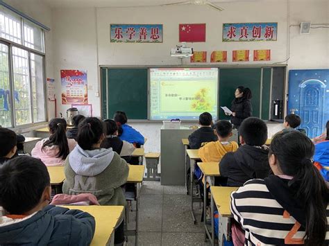 零陵千秋岭小学：唱响雷锋歌曲 传承雷锋精神好榜样