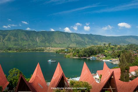 Menikmati Keindahan Danau Toba Danau Terbesar Di Indonesia Yang