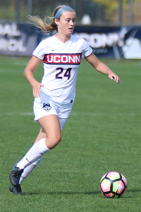 Photos WSOC USF Bulls UConn Huskies 10 16 16 The UConn Blog