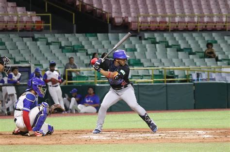 Triunfos Para Santurce Carolina Y Caguas En La Pelota Invernal Metro Puerto Rico