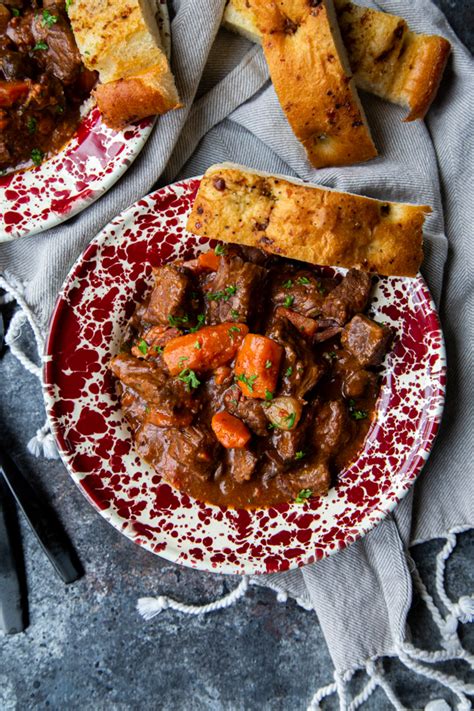 Instant Pot Beef Bourguignon - Homemade Home