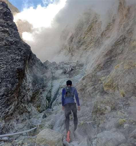 Fakta Menarik Kawah Candradimuka Gunung Lawu