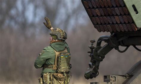 Ukraińska obrona przeciwlotnicza strąciła rosyjski bombowiec Su 34 i