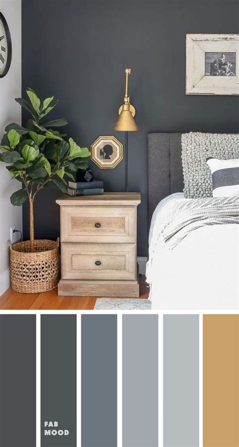 gold accent wall bedroom - SophiaMueckedayrep