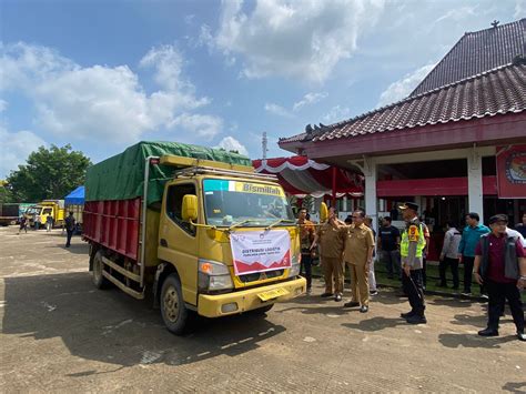 Kapolres Banyuasin Hadiri Pelepasan Perdana Pendistribusian Logistik