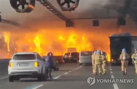 Incendio En Un T Nel De Una Autopista Deja Al Menos Seis Muertos Y