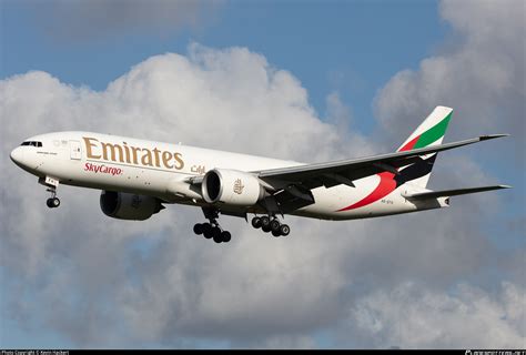 A Efh Emirates Boeing F H Photo By Kevin Hackert Id