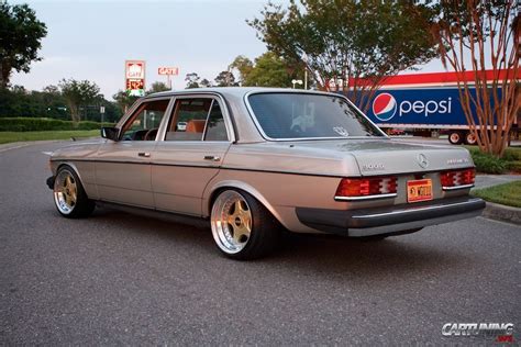 Tuning Mercedes Benz 300d W123 Rear