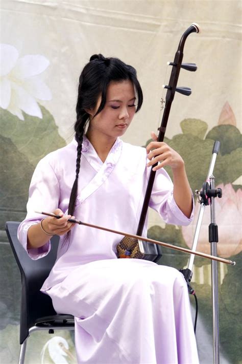 erhu simple  divine  epoch times