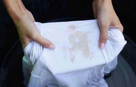 How To Get White Wine Stains Out Of Clothes At Leejjohnstono Blog