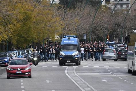 Fotos Las Im Genes M S Impactantes De La Brutal Batalla Campal En El