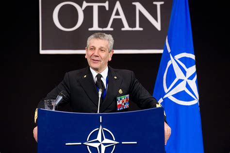 Nato Photo Gallery Press Conference By The Chairman Of The Nato Military Committee 05 May 2011