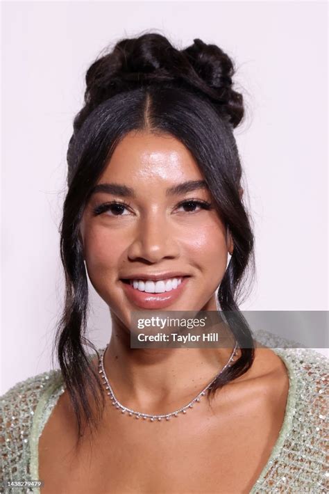 Hannah Bronfman Attends The 2022 Glamour Women Of The Year Awards At