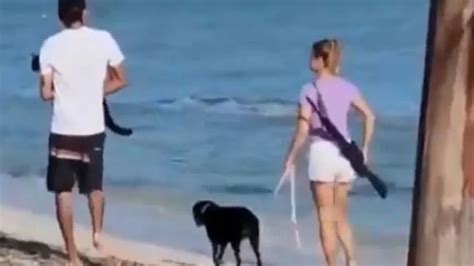 Extranjera pasea con un rifle en playa de Yucatán era de diábolos para