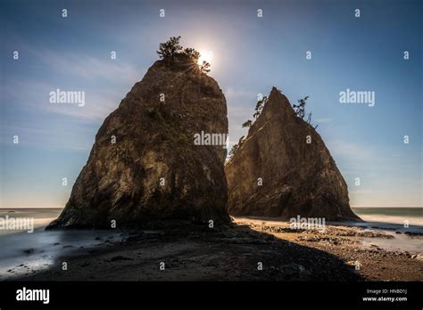 Sea Stacks Of Rialto Beach In Olympic National Park Stock Photo Alamy