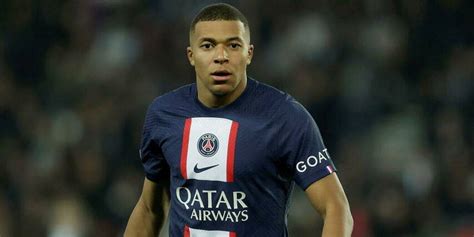 Foot Kylian Mbappé s huge salary at PSG revealed Archysport