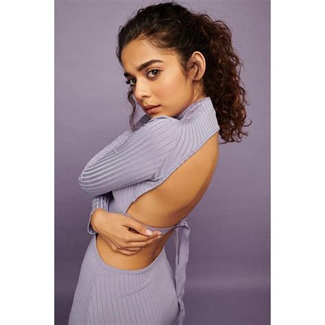 Mithila Palkar Makes Heads Turn In Pantsuit And Bralette Check Out The Divas Hot Pictures News18