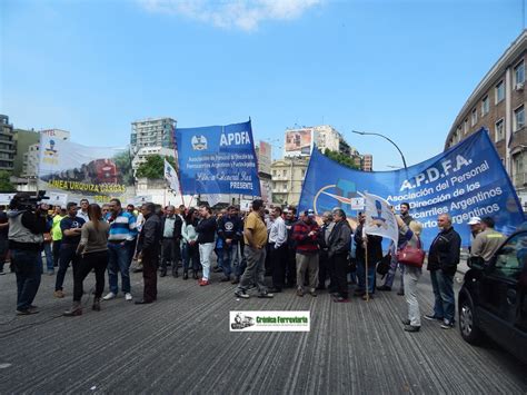 CRÓNICA FERROVIARIA APDFA Se movilizó solicitando la incorporación