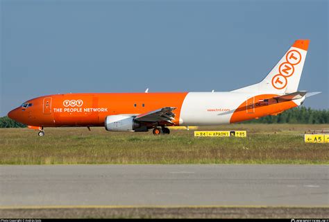 OE IAE TNT Express Boeing 737 4Q8 SF Photo by András Soós ID 763893