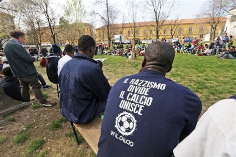 Migranti Festa Dell Accoglienza A Milano Per La Prima Volta Porte