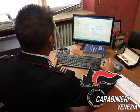 Dammi I Soldi O Pubblico Le Tue Foto Hot Sul Web Veneziano Ricatta Via Chat Una Giovane