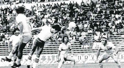 Batocletti recibió un homenaje en el Estadio Universitario