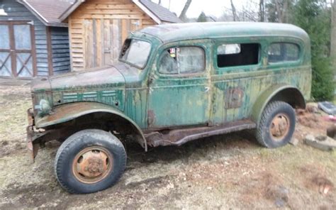 1942 Dodge Power Wagon 1 Barn Finds