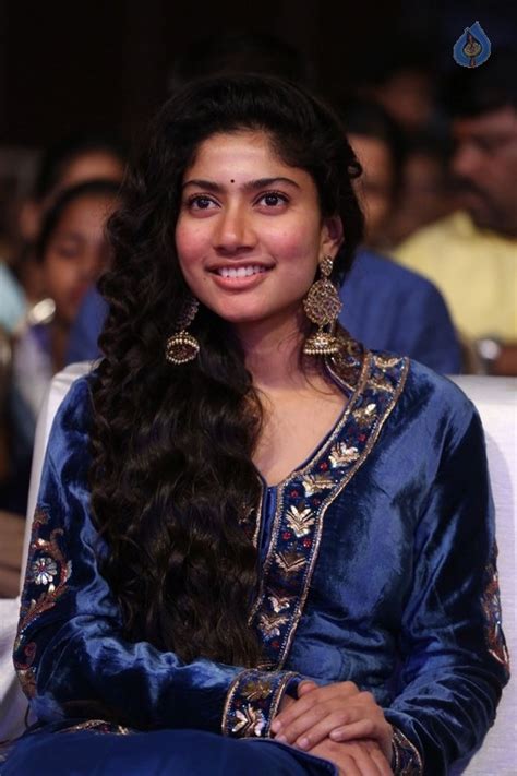 Sai Pallavi At Fidaa Audio Launch Photo 21 Of 31