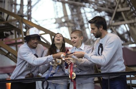 Las Medallas De París 2024 Llevarán Un Fragmento De La Torre Eiffel