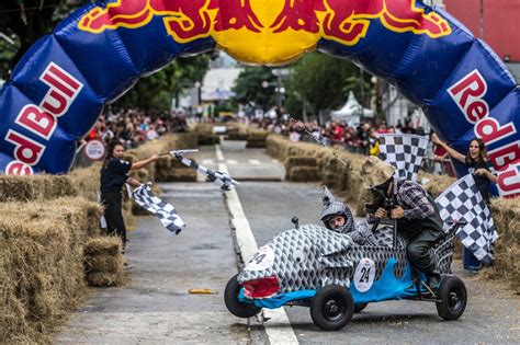 Ladeira Abaixo Carros sem motor campeões do automobilismo e