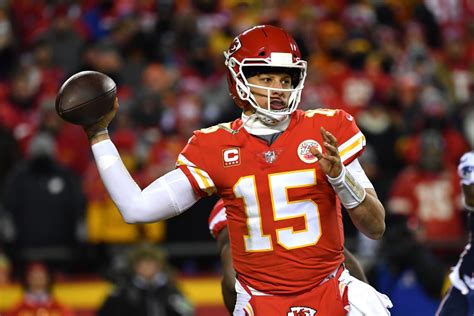 Video Of This Incredible Patrick Mahomes Throw Is Going Viral The Spun