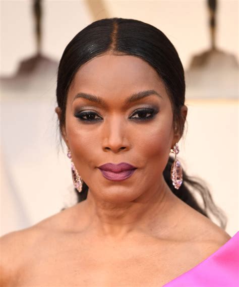 ≡ Angela Bassett 7 Things You Dont Know About Her 》 Her Beauty