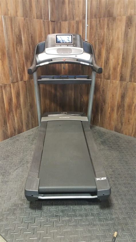 NordicTrack Commercial 1750 Interactive Treadmill 1 Year iFit ...