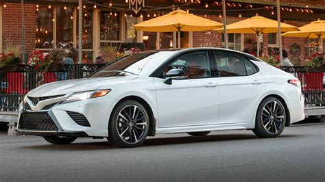 2019 Toyota Camry Choosing The Right Trim Autotrader