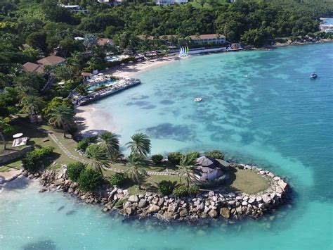 Six Things We Love About Antigua's Blue Waters Resort | Islands