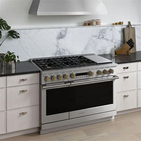 Monogram 48 Dual Fuel Professional Range With 6 Burners And Steam