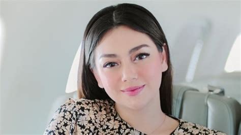 5 Artis Cantik Indonesia Jadi Janda Di Usia Muda Ada Yang Cerai Umur