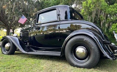 Three Window Coupe 1932 Ford Deluxe V8 Barn Finds