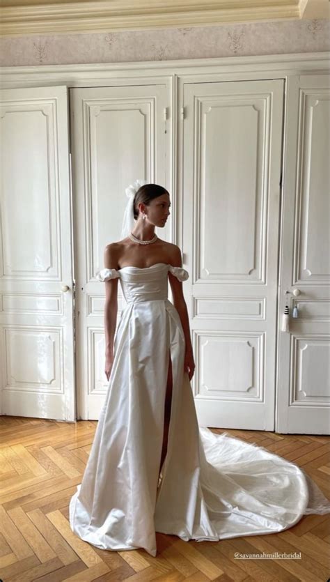 Pin By Mols Cass On Ellen Wedding Beauty And The Beast Wedding