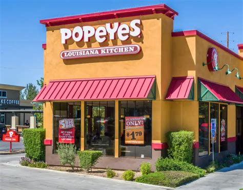 Georgia Woman Crashes Suv Into Popeyes After Order Was Missing Biscuits