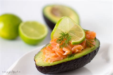 Schnelle Avocado Lachs Schiffchen Joyful Food