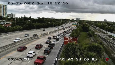 Rickenbacker Causeway Reopened After Vehicle Hits And Kills 2 Cyclists Cbs Miami